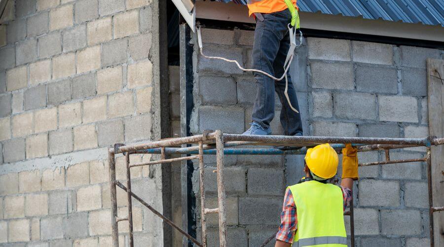 Professional gutter cleaning in Mohave Valley, AZ
